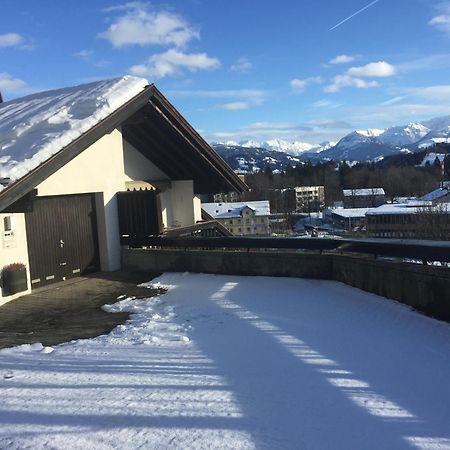 Exklusiver Souterrain - Zentral, Ruhig Mit Grosser Terrasse, Bergblick Und Privaten Sauna Zzgl Immenstadt im Allgaeu Luaran gambar